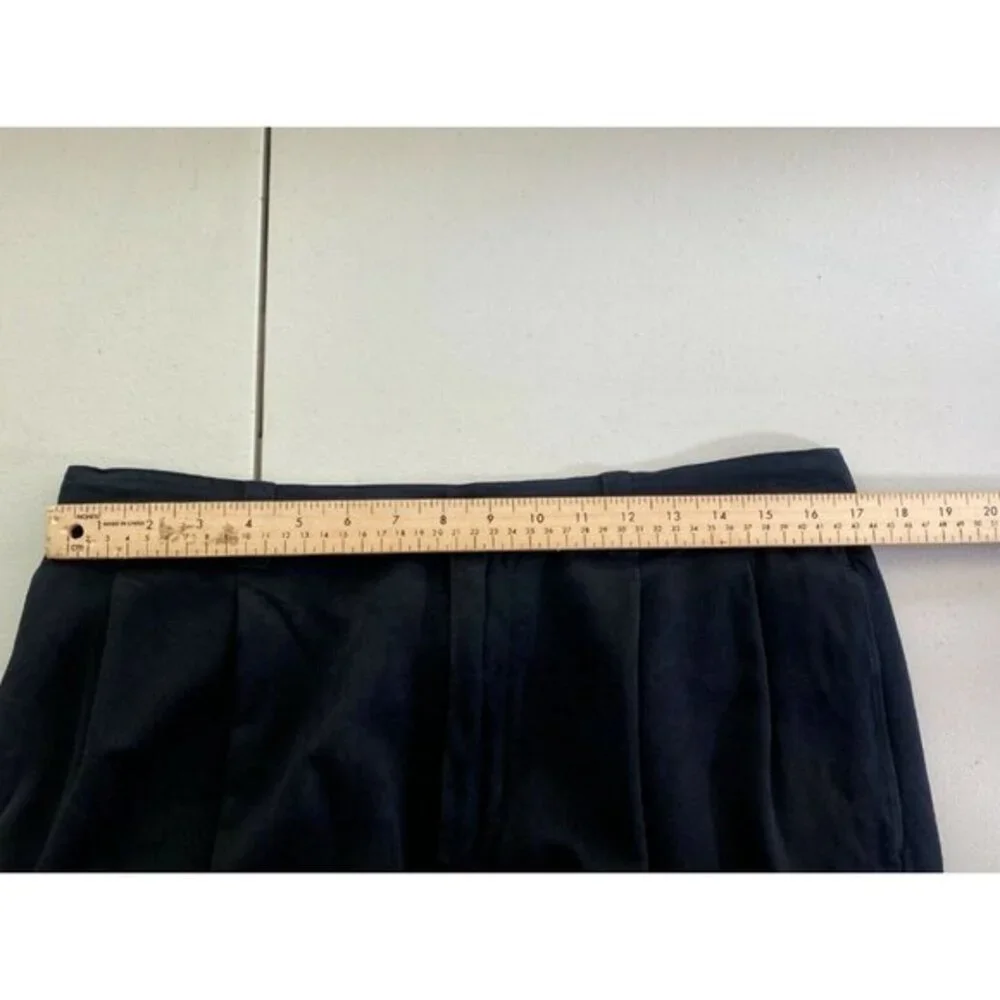Tommy Bahama Shorts Mens 35 Black‎ 100% Silk Pleated Front Golf Dress Faded FLAW